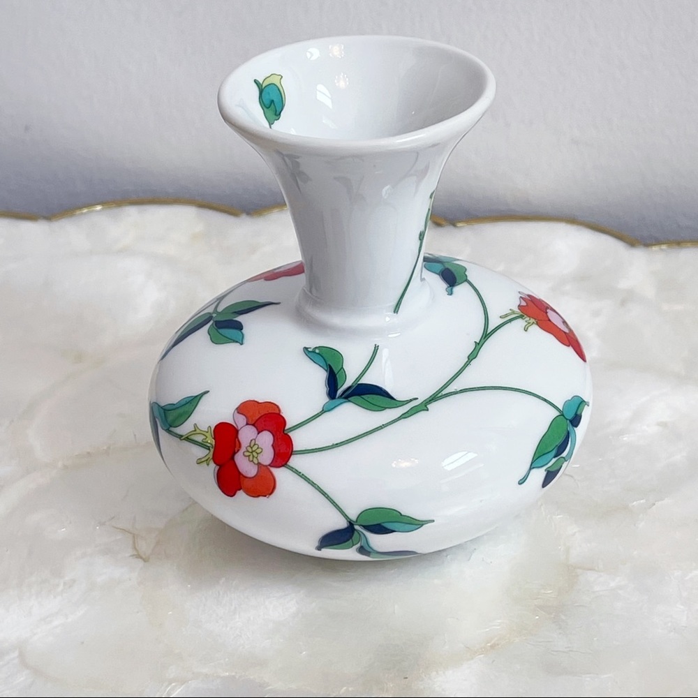 Vintage White Poppy Floral Porcelain Mini Bud Vase